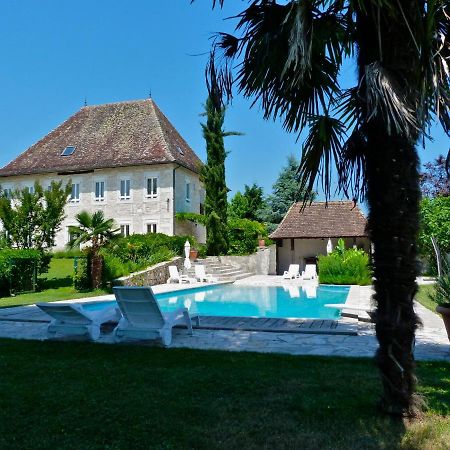 Bed and Breakfast Domaine Du Manoir Les Avenières Exterior foto