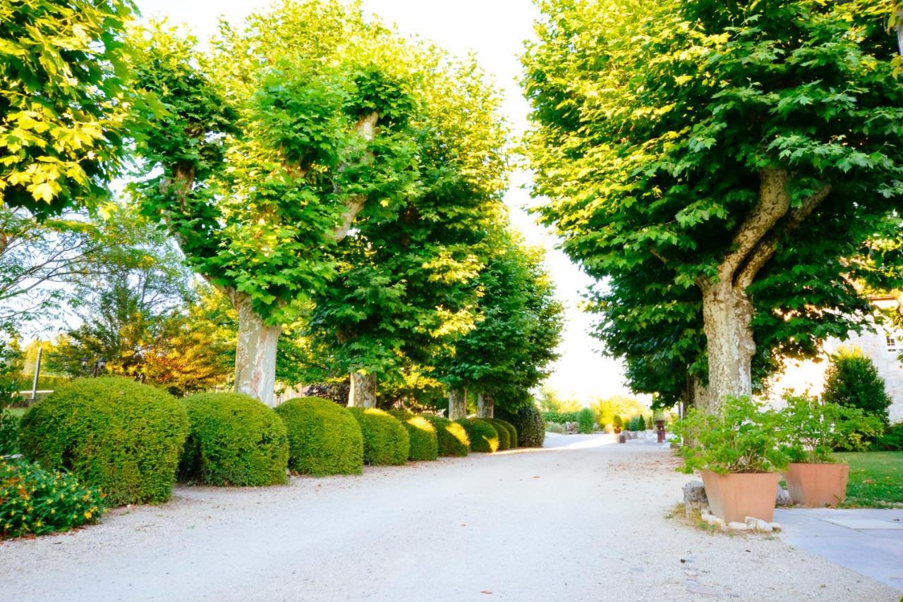Bed and Breakfast Domaine Du Manoir Les Avenières Exterior foto